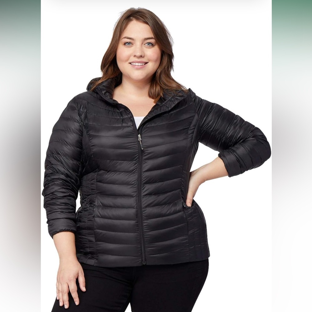 32 degrees Women’s Puffer Hoodie with Removalable Hood. Packable